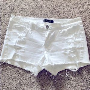 Size L Klique B white distressed denim shorts